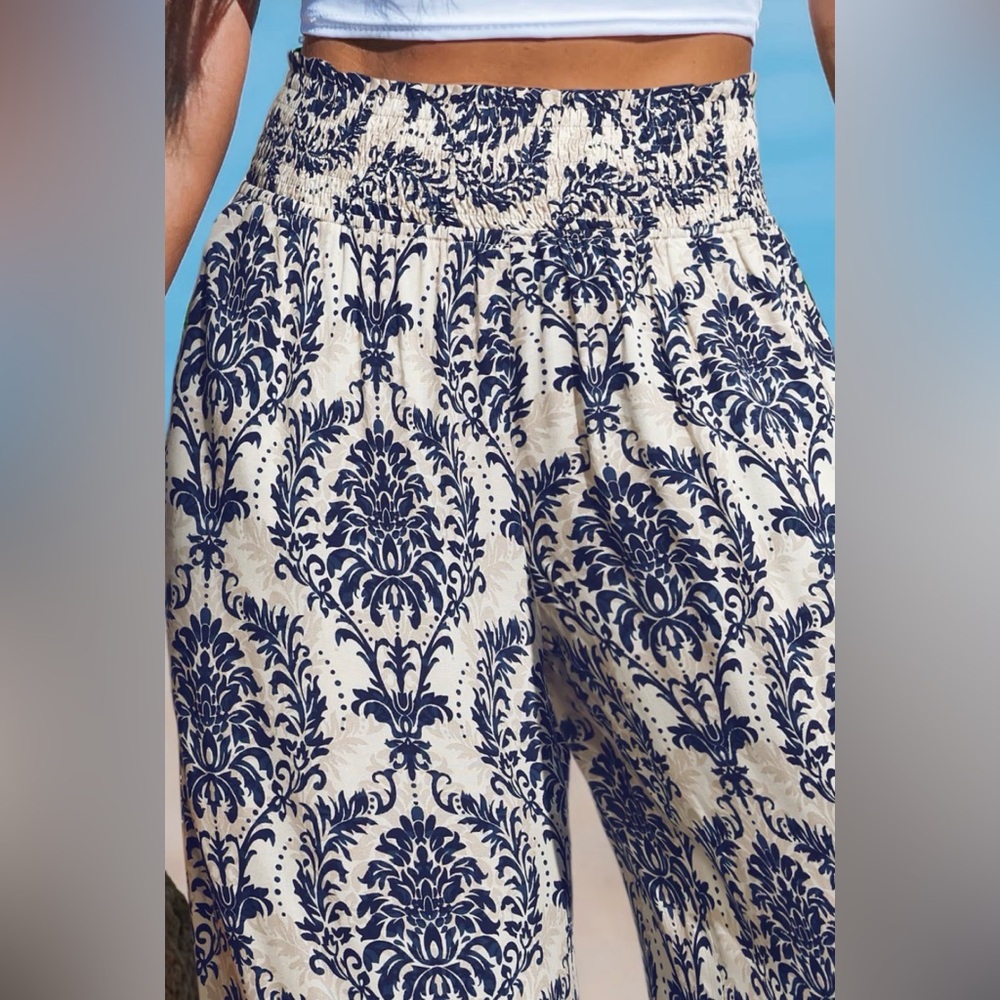 Cupshe Patterned Wide-Leg Pants - Picture 5 of 5